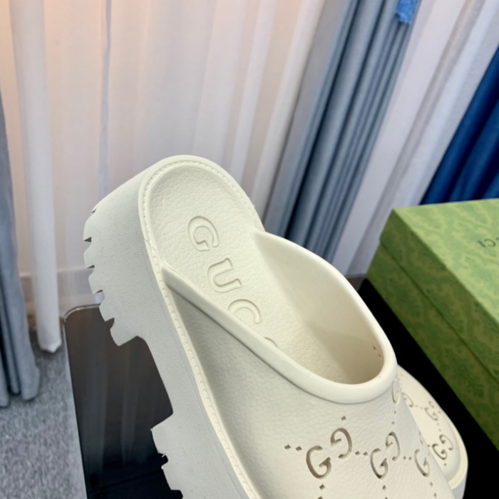 Gucc* Sandal92