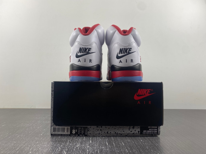 AIR JORDAN 5 RETRO 