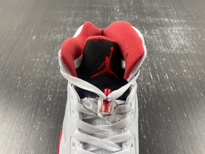 AIR JORDAN 5 RETRO 