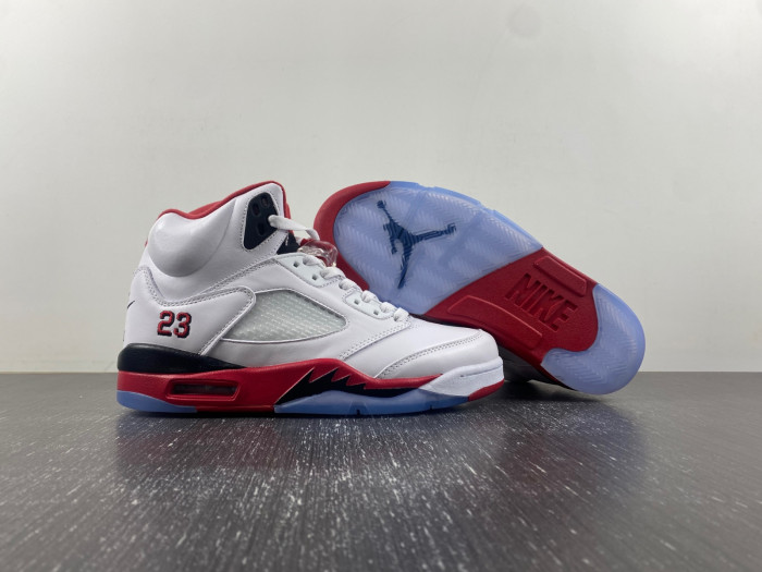 AIR JORDAN 5 RETRO 