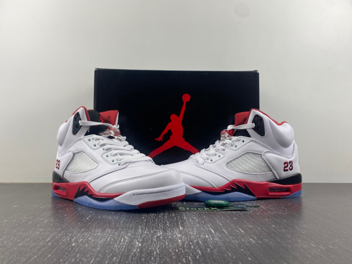 AIR JORDAN 5 RETRO 