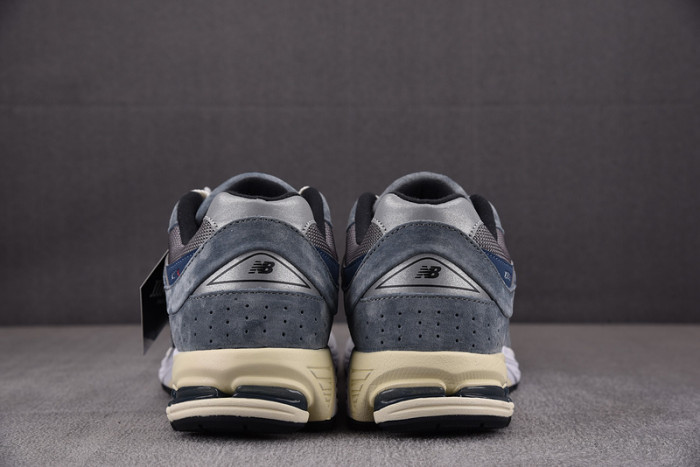NEW BALANCE 9060  NB000029