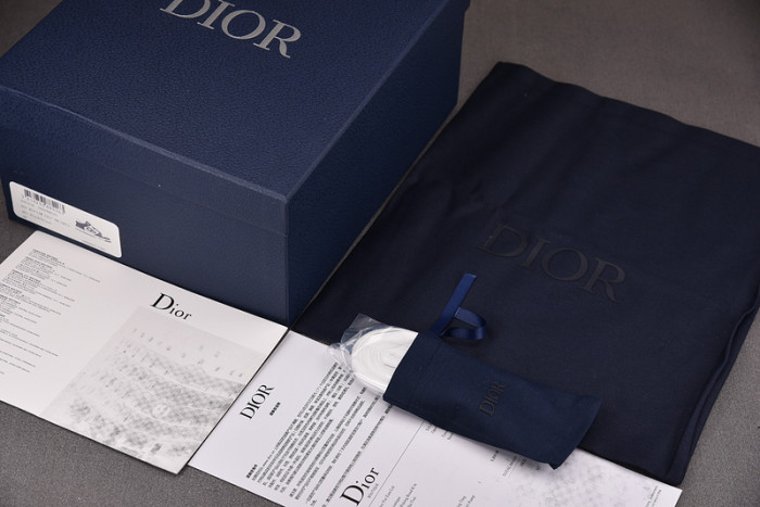 DIO* SNEAKERS B27 T0000-026