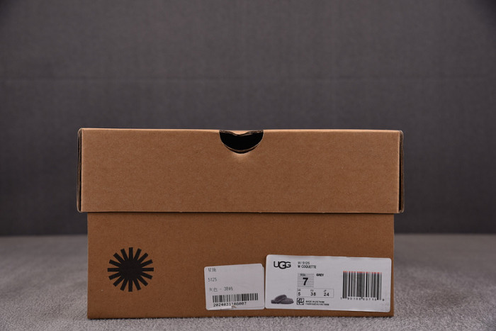 UGG SANDALS 4
