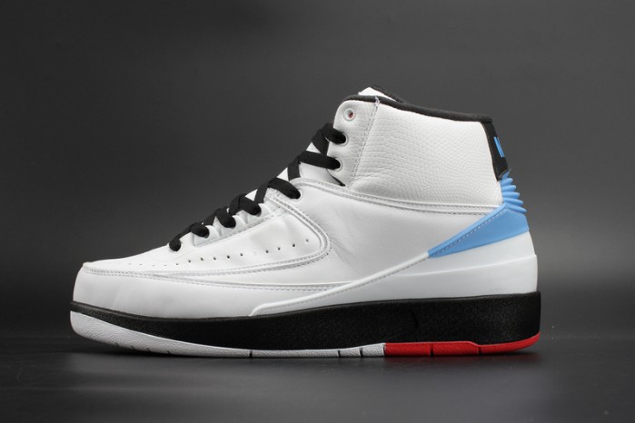 AIR JORDAN 2 RETRO UNC“Alumni” mens 917360-105