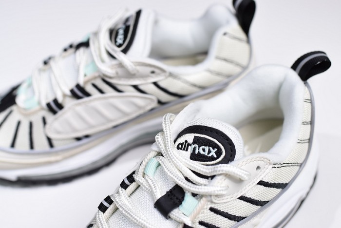 Nike Air Max 98 Igloo AH6799-105