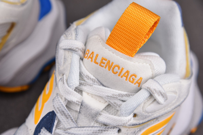 SNEAKER CARGO