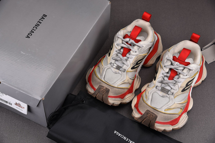 SNEAKER CARGO