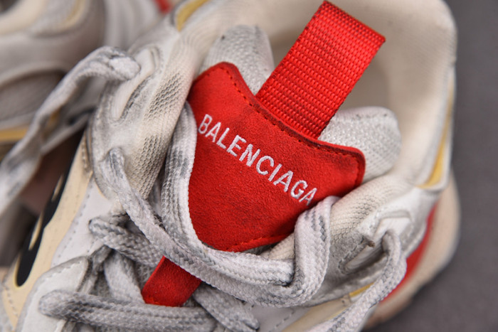 SNEAKER CARGO