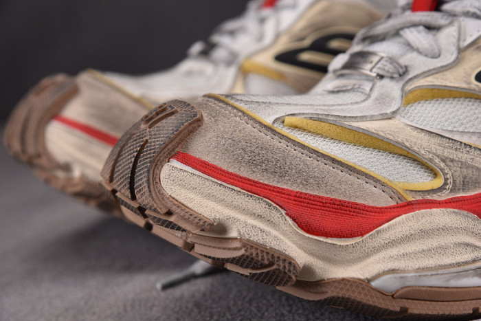 SNEAKER CARGO