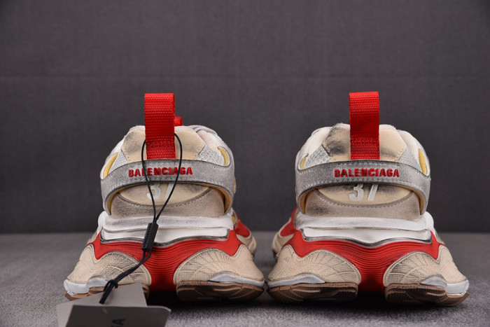 SNEAKER CARGO