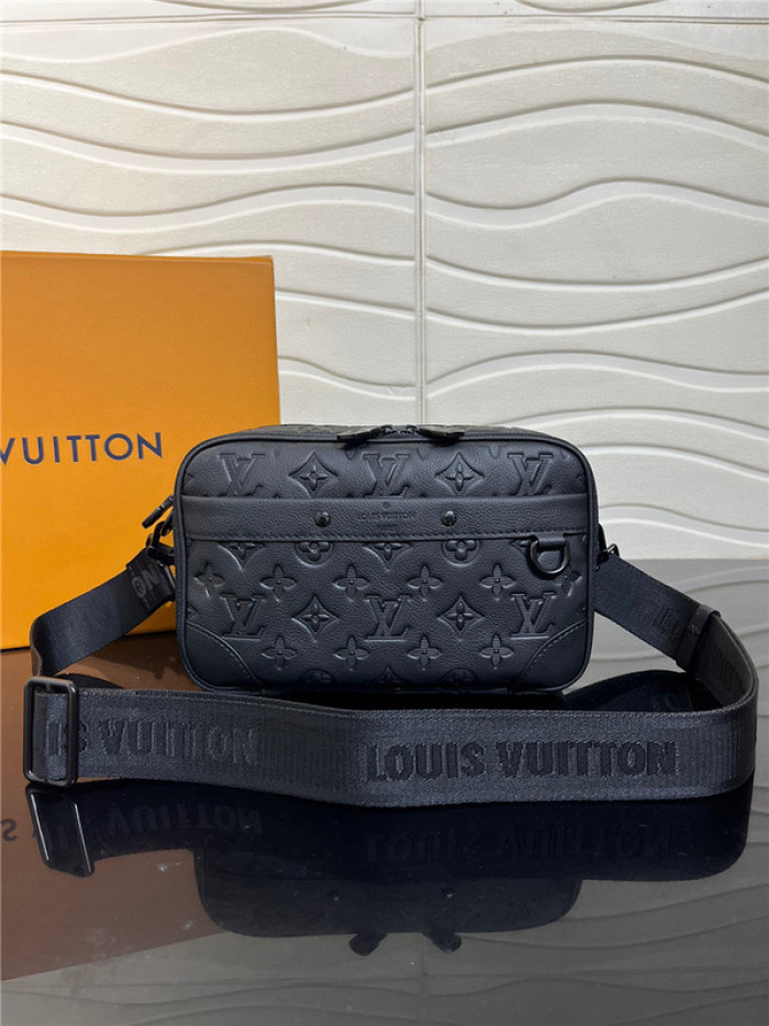 l**is V*t*n horizon 55-‭38*55*21cm
