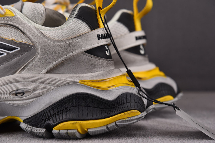 SNEAKER CARGO