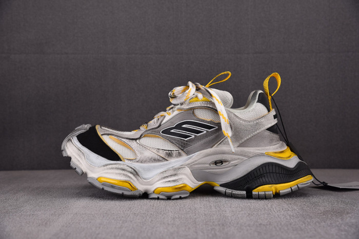 SNEAKER CARGO