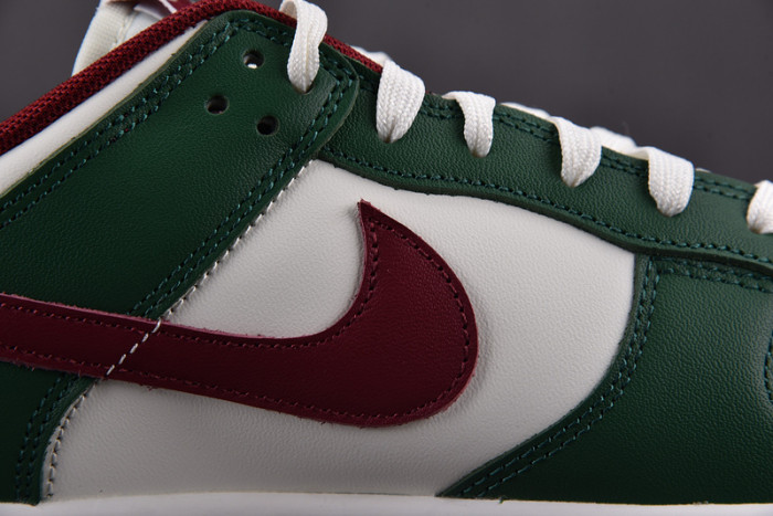 Nike Dunk Low "Gorge Green" FB7160-161