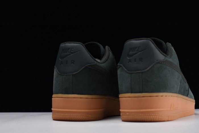 Nike Air Force 1 ´07 LV8 Suede  Outdoor Green Brand  AA1117-300