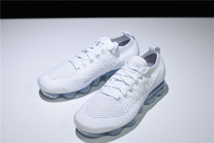 Nike Mens Air VaporMax Flyknit 2.0 Triple White 942843-100