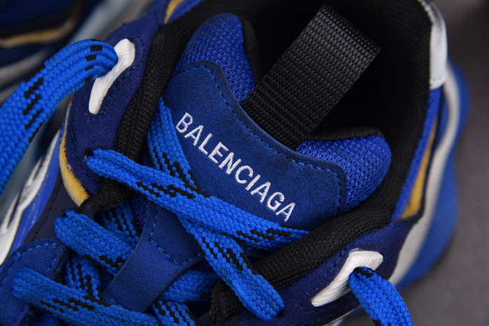 SNEAKER CARGO