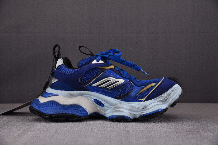 SNEAKER CARGO