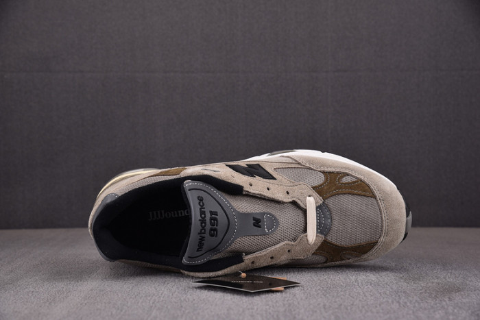 NEW BALANCE 991 NB000037