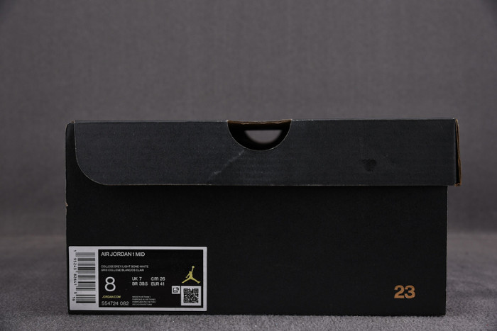 AIR JORDAN 1 MID 