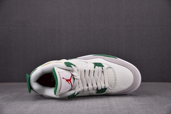 AIR JORDAN 4 RETRO SB PINE GREEN DR5415-103
