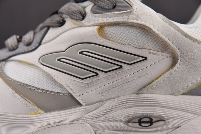 SNEAKER CARGO