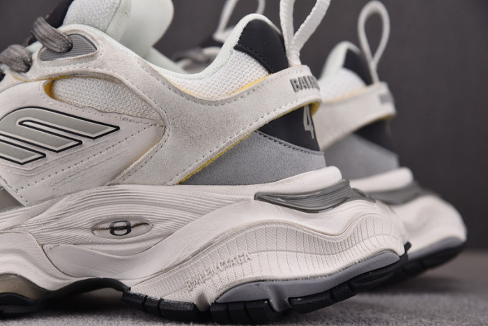 SNEAKER CARGO