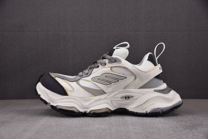 SNEAKER CARGO