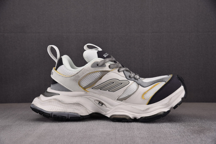 SNEAKER CARGO