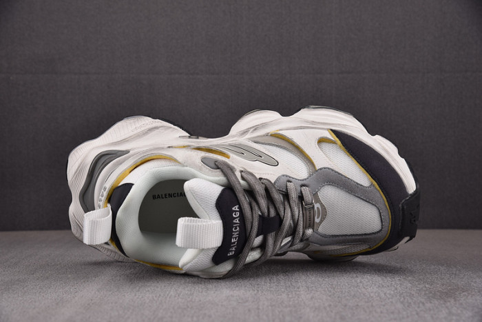 SNEAKER CARGO