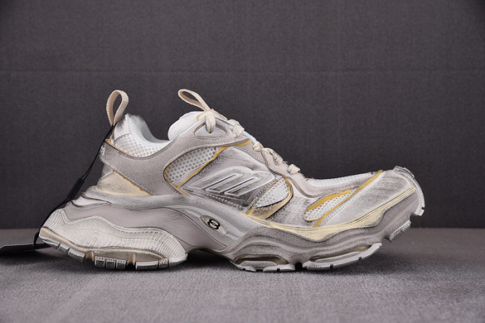 SNEAKER CARGO