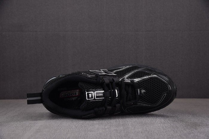 NEW BALANCE 1906R NB000038
