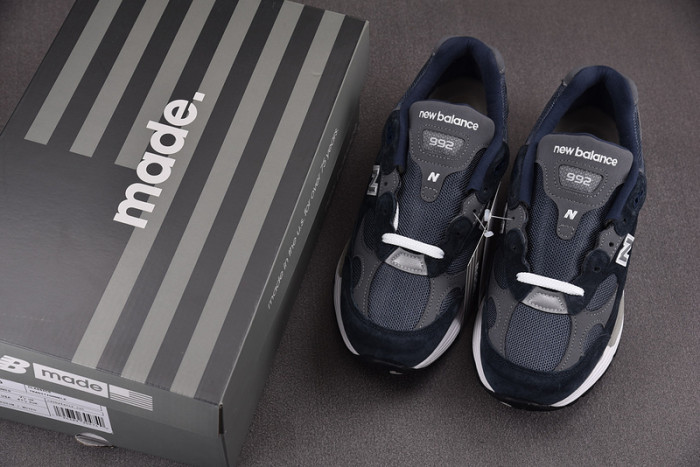 NEW BALANCE 992 NB000036