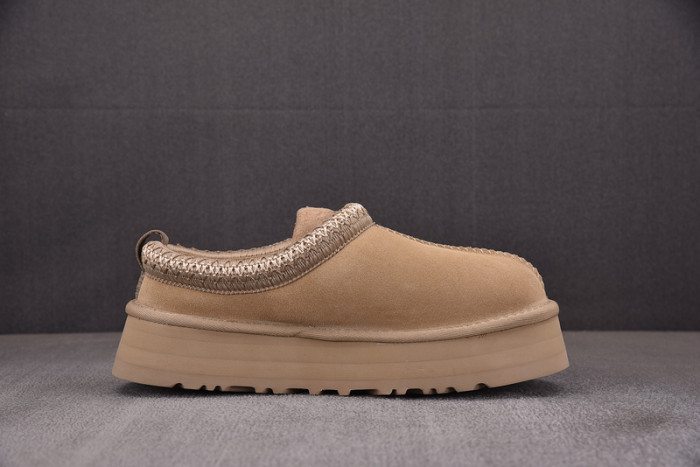 UGG SANDALS 8