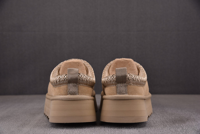 UGG SANDALS 8