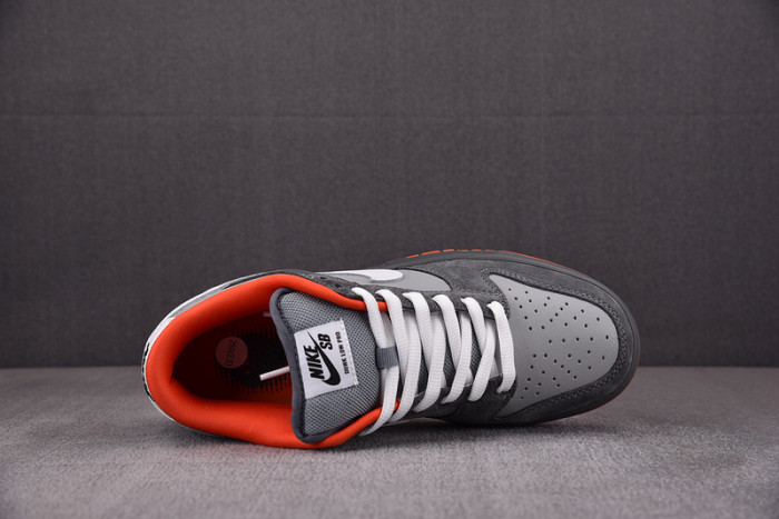 NIKE DUNK SB LOW “STAPLE NYC PIGEON” 304292-011