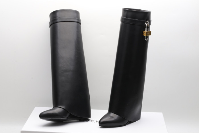 GIVENCHY LEATHER BOOTS GC000005