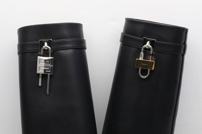 GIVENCHY LEATHER BOOTS GC000005