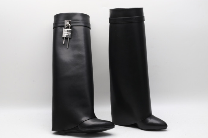 GIVENCHY LEATHER BOOTS GC000005
