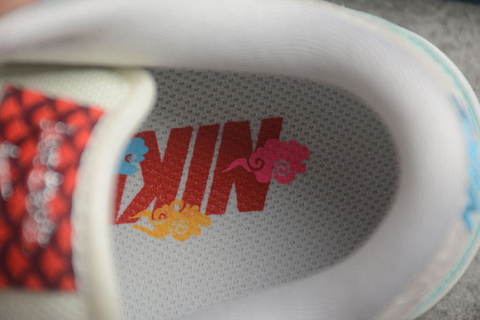 Nike Dunk Low LX Year of the Dragon FZ5065-111