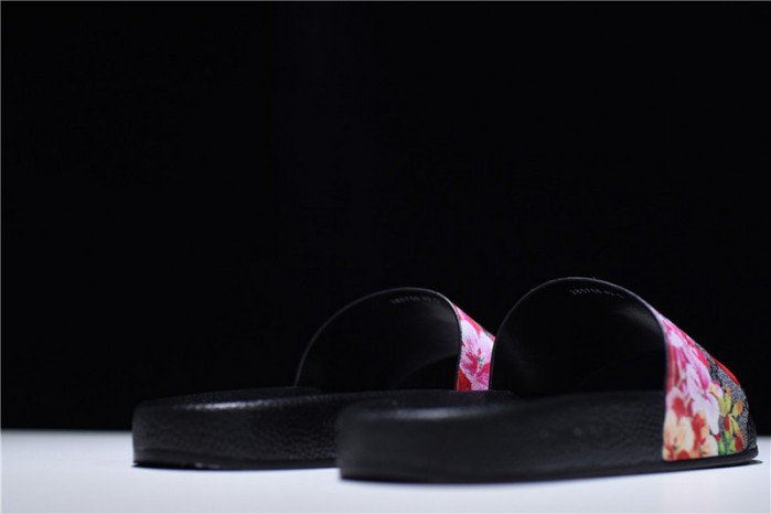 Gucc* Sandal4
