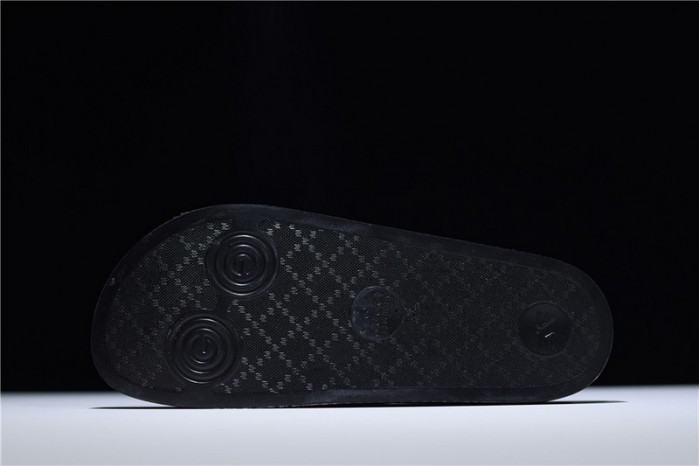 Gucc* Sandal7