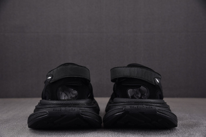 BALENCIAG* SANDAL 47