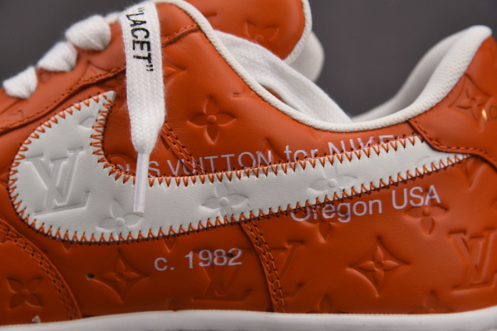 NIKE LOW AIR FORCE 1 X orange