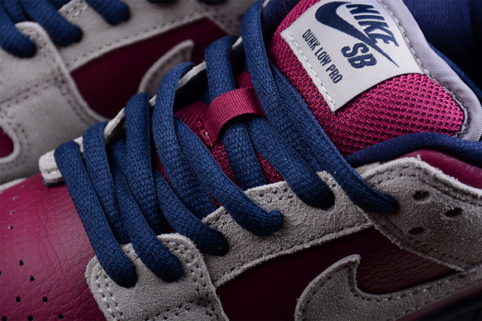 NIKE SB DUNK LOW ATMOSPHERE GREY TRUE BERRY BQ6817-001