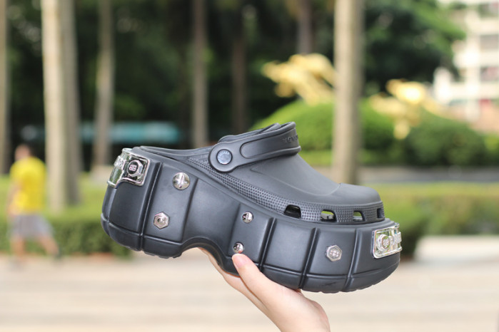 Balenciag* Sandal 26