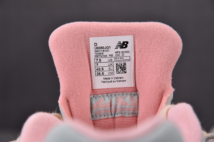 NEW BALANCE 9060  NB000028