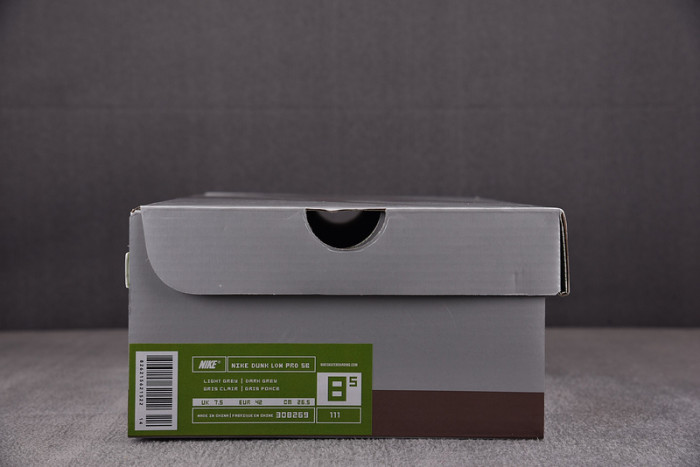 NIKE SB DUNK LOW LONDON 308269-111