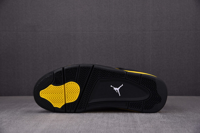 Air Jordan 4 Retro Thunder (2023)  DH6927-017